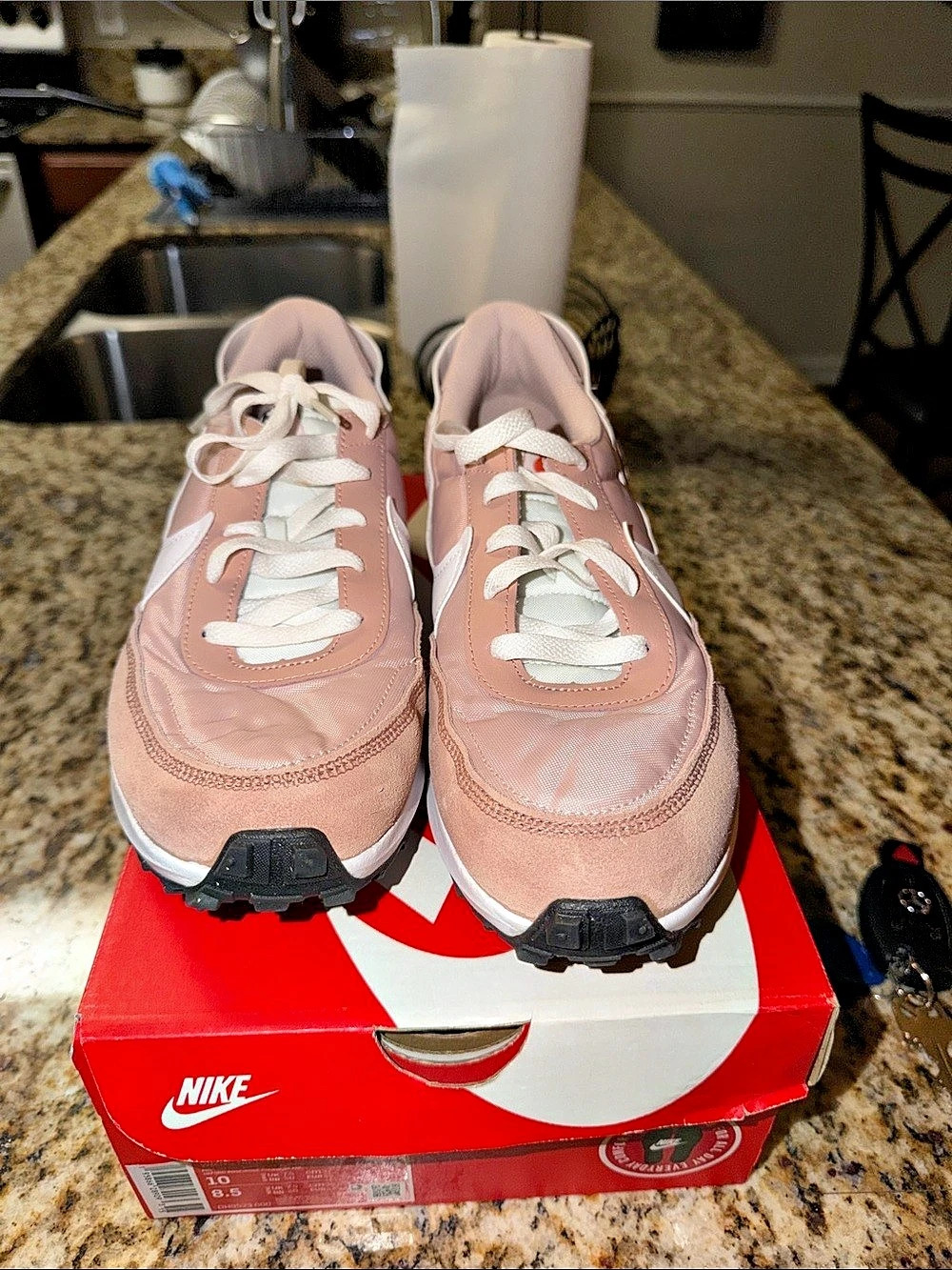 Nike Waffle Debut Pink & White Sneakers US 8.5 Like New